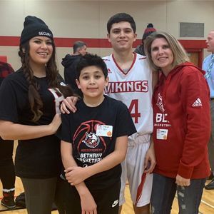 Meet your Posher, Debbie